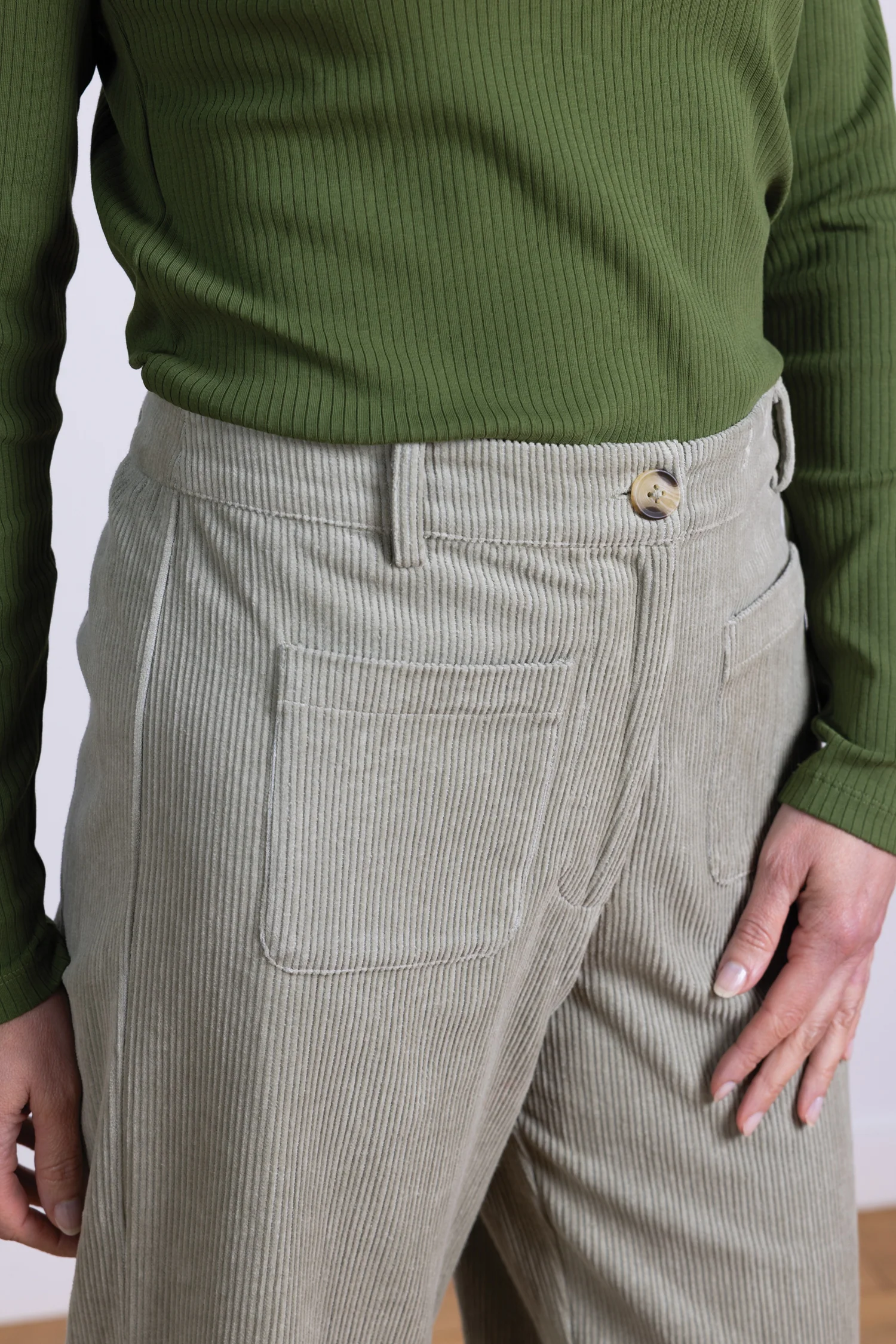 AW25 Pocket Cropped Trouser - Ecru - Image 3