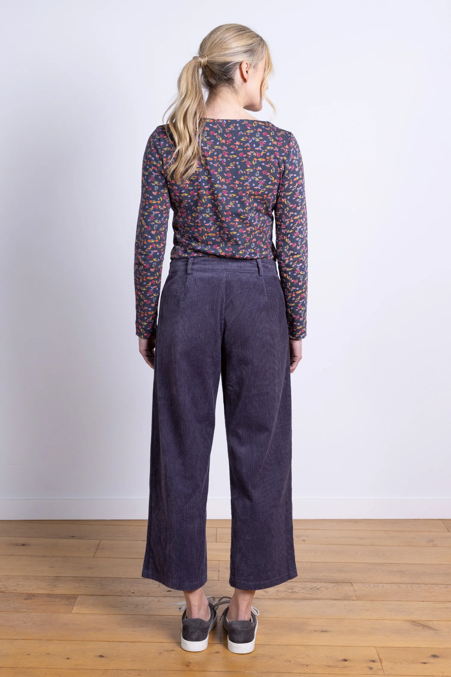 AW25 Pocket Cropped Trouser - Plum - Image 4