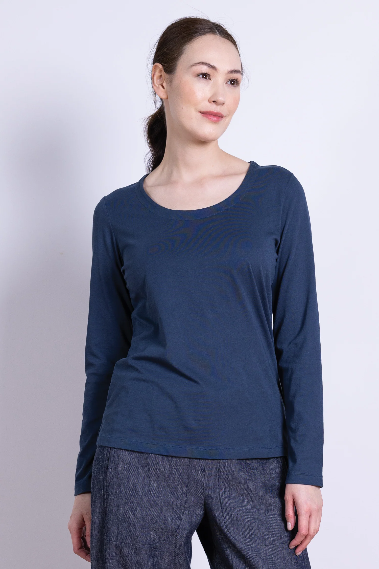 AW25 Round Neck Top - Oxford - Image 2