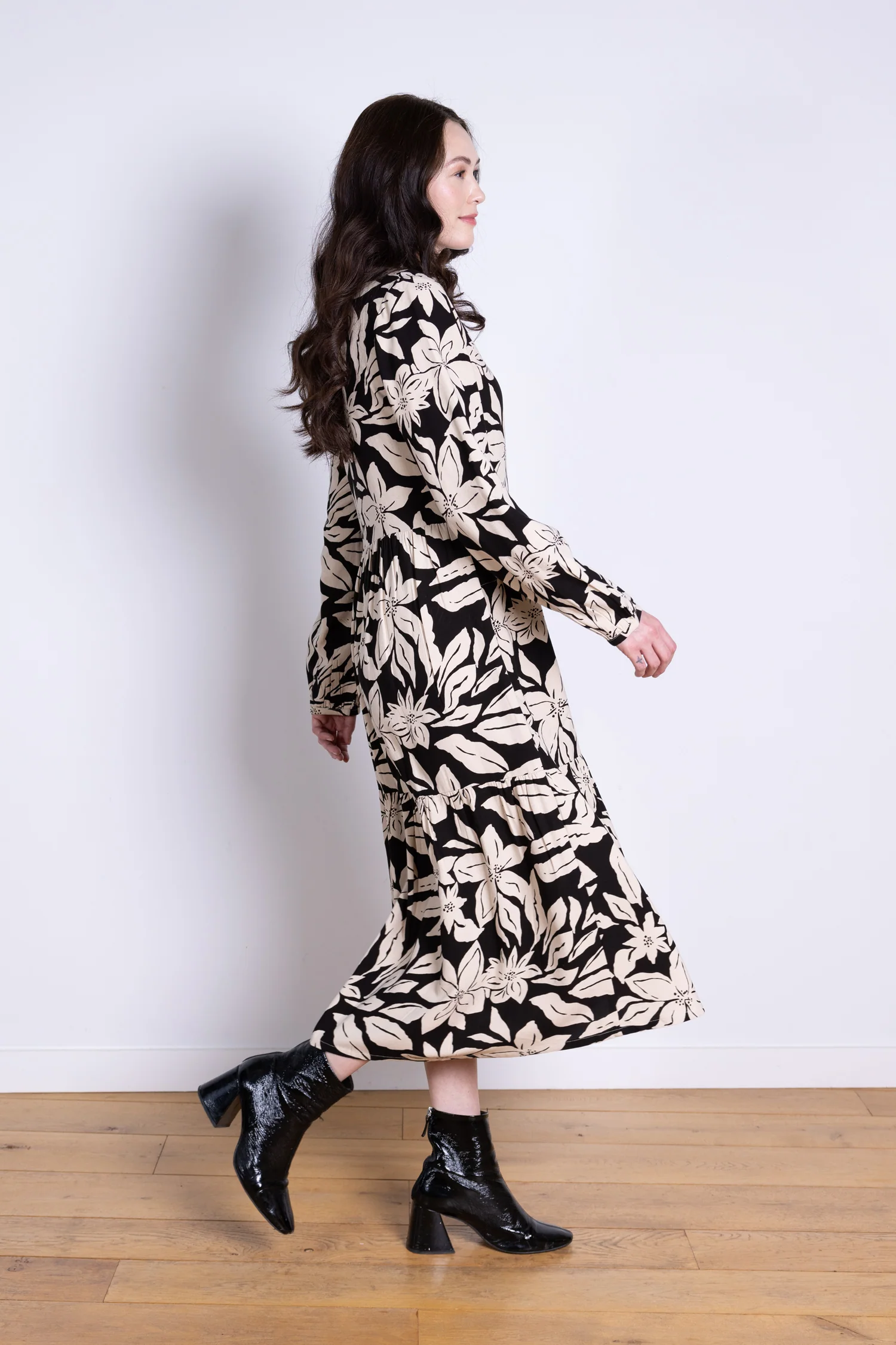 AW25 Tiered Midi Shirtdress - Black - Image 2