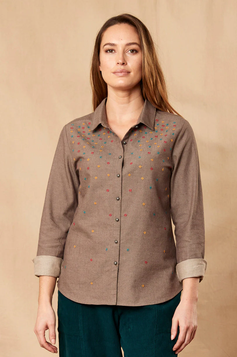 CH4024 Embroidered Button Through Shirt - Image 2