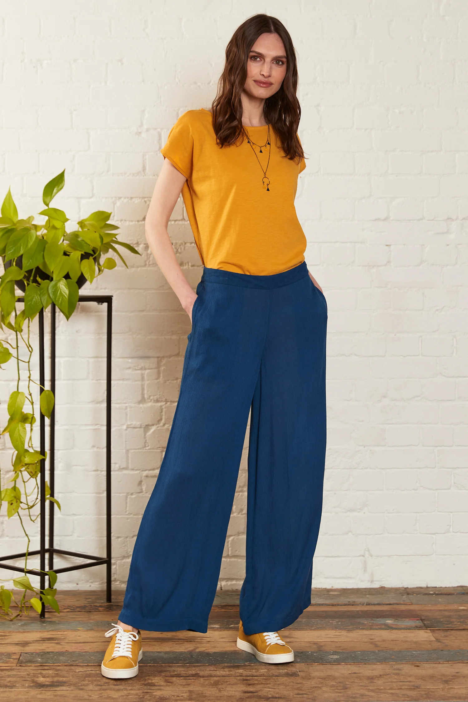 Crinkle Viscose Wide Leg Trousers - Image 11