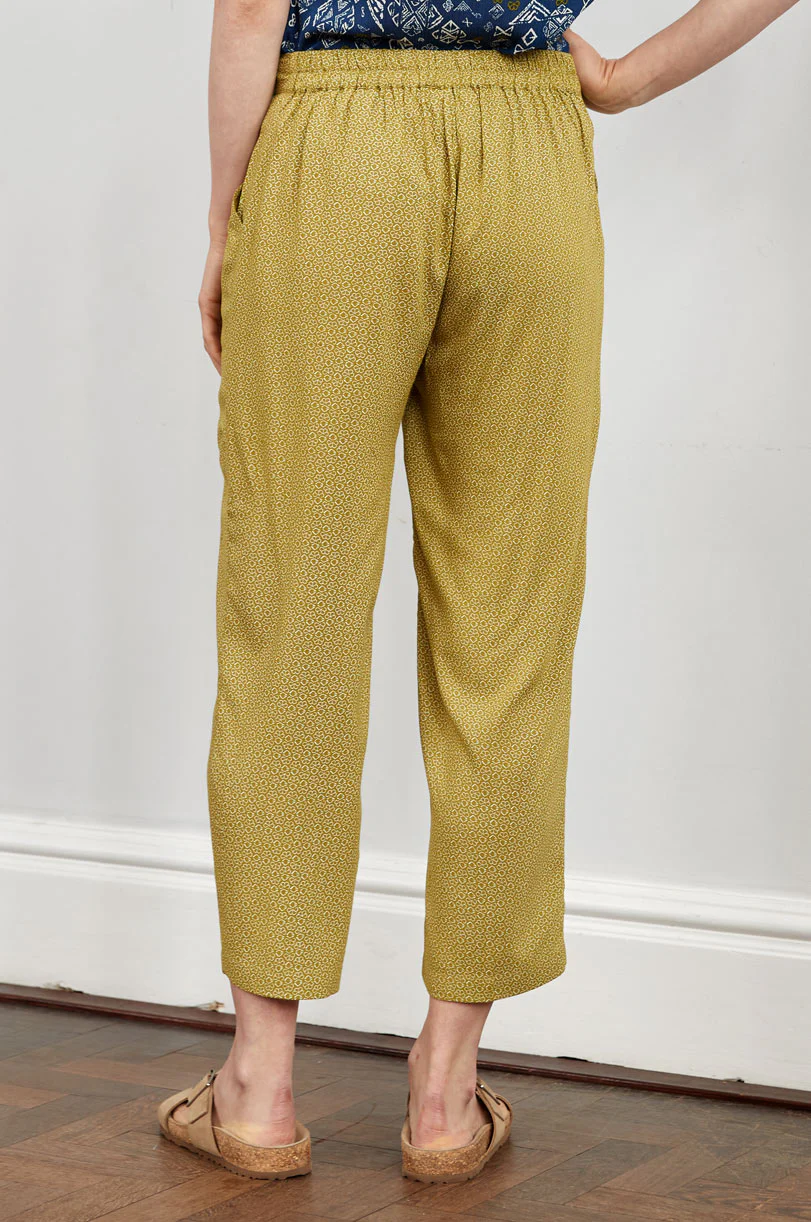 FN1058 Cropped Straight Leg Slub Trouser - Image 6
