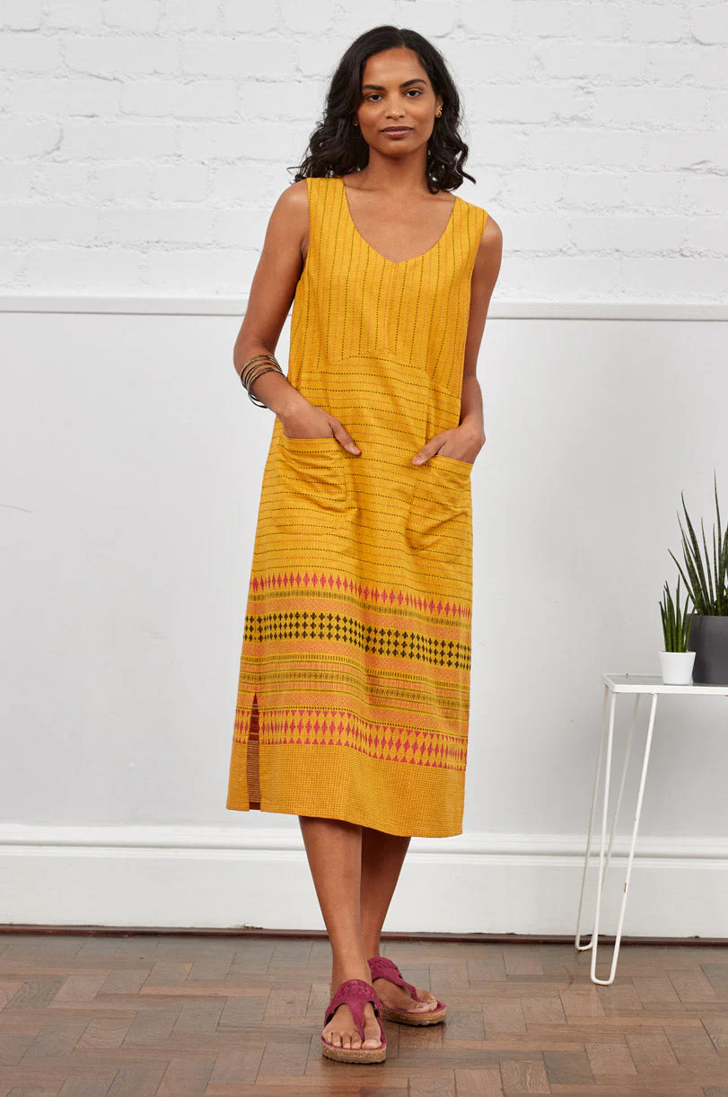 GJ2101 Sleeveless Jacquard Dress - Image 3