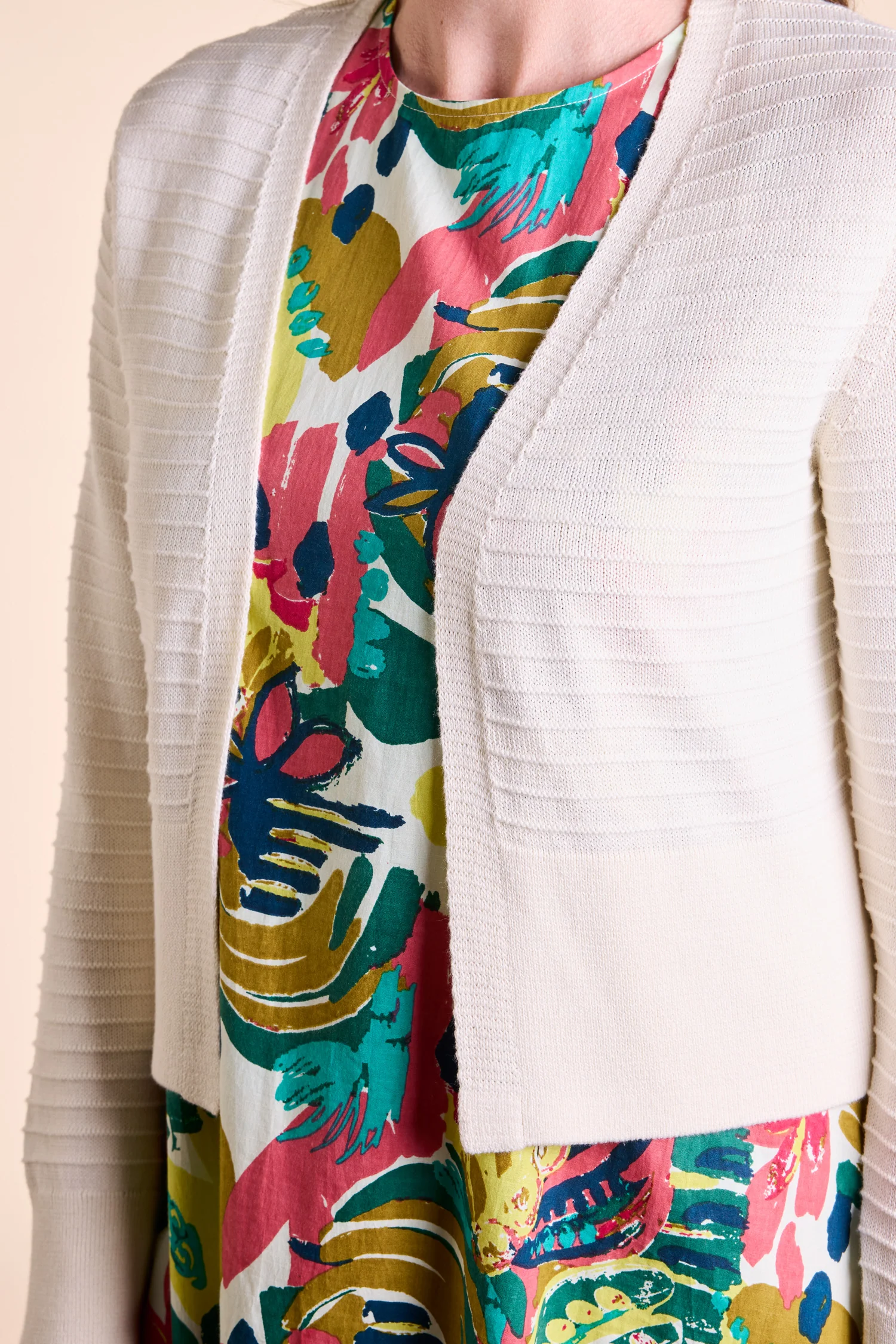 SS25 GOTS Organic Cotton Cropped Cardi - Ivory - Image 3