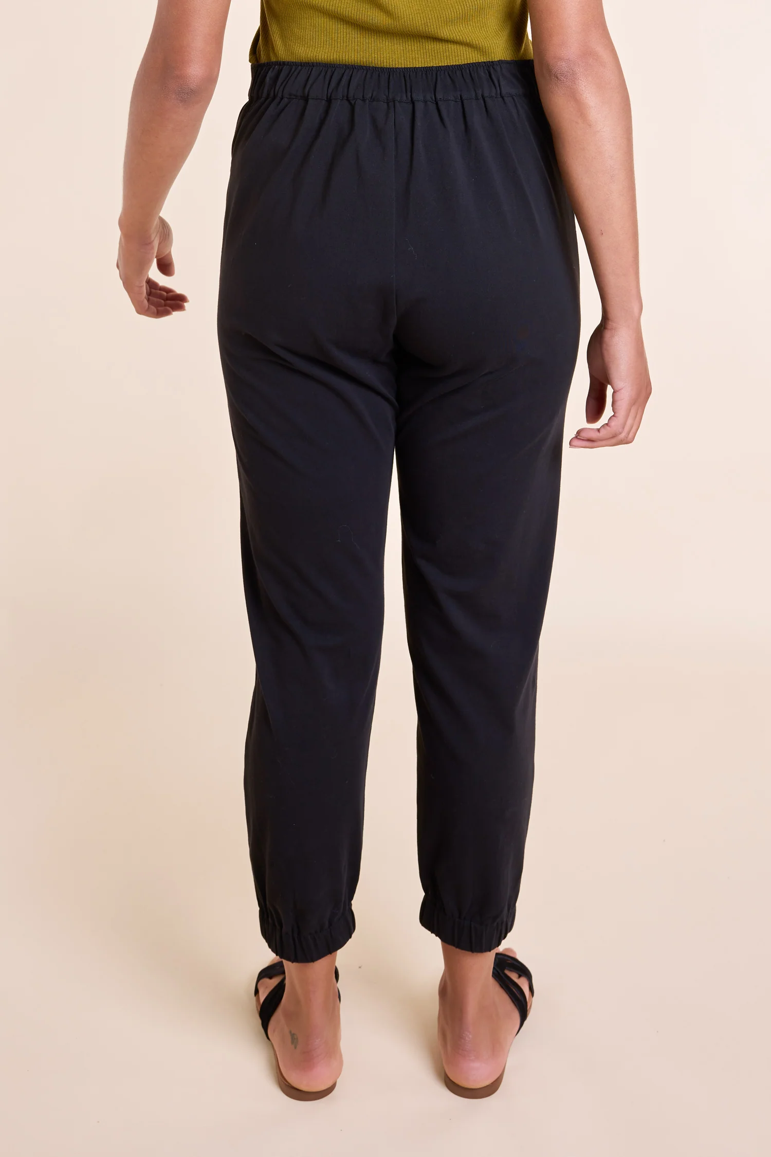 SS25 GOTS Organic Cotton Jersey Trousers - Black - Image 4