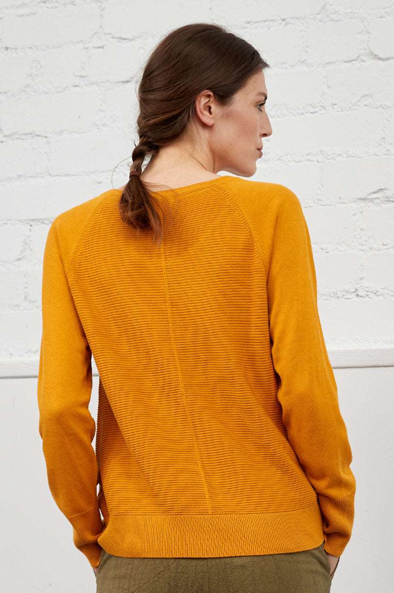 KT7051 Raised Stitch Jumper - Image 3