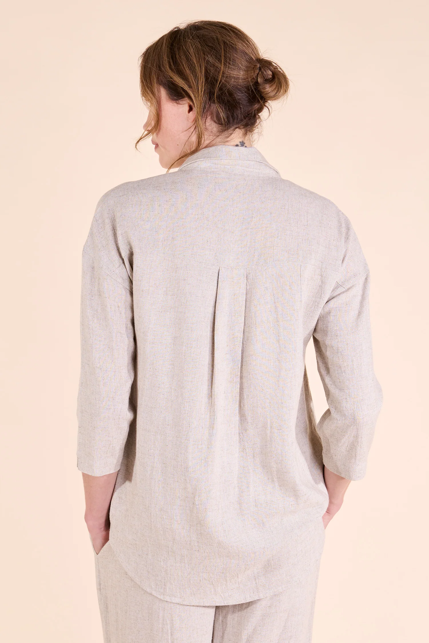 SS25 Scoop Hem Shirt - Natural - Image 4