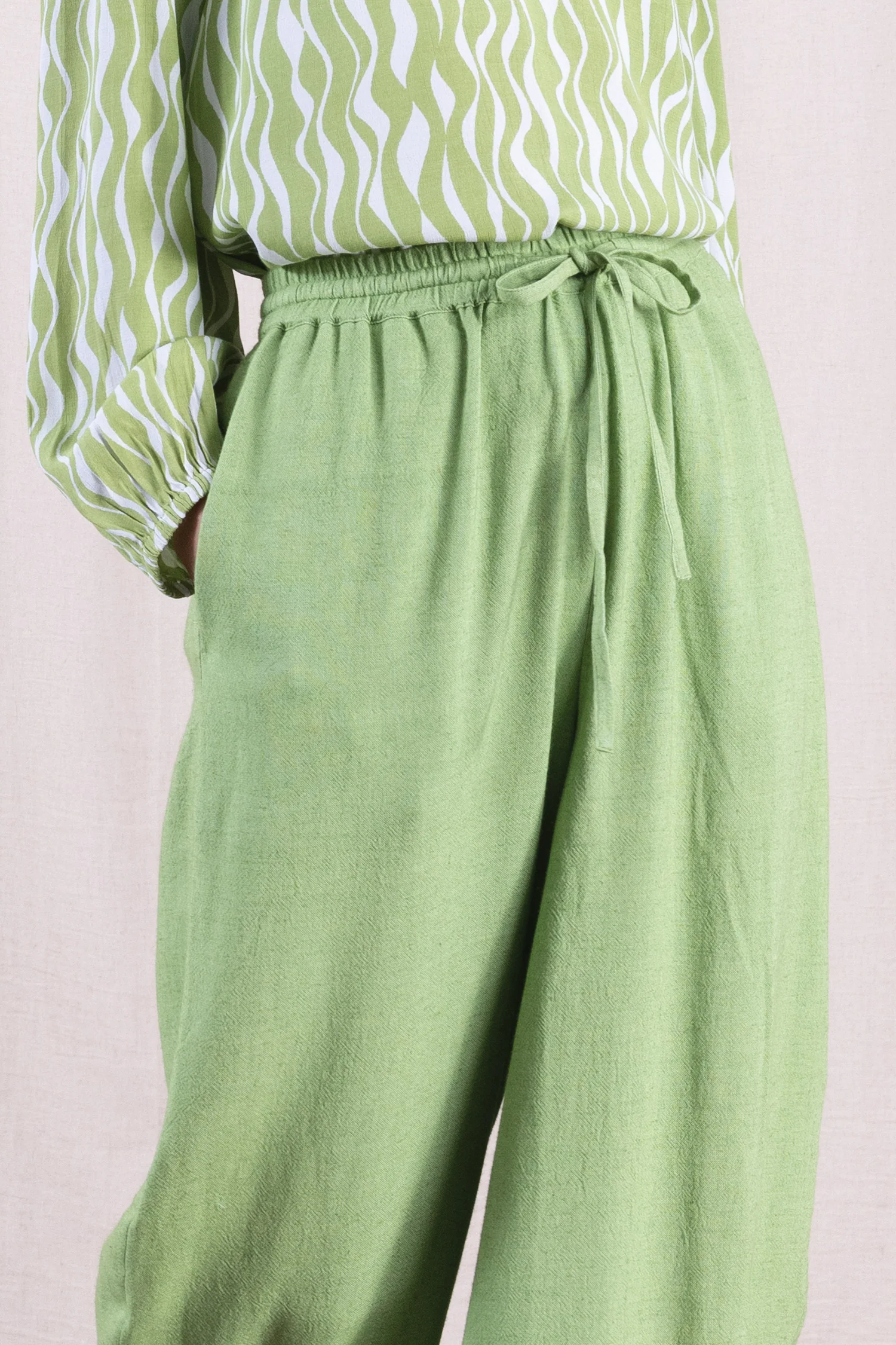 SS26 Cotton Elastic Waist Bubble Trouser - Pistachio - Image 3