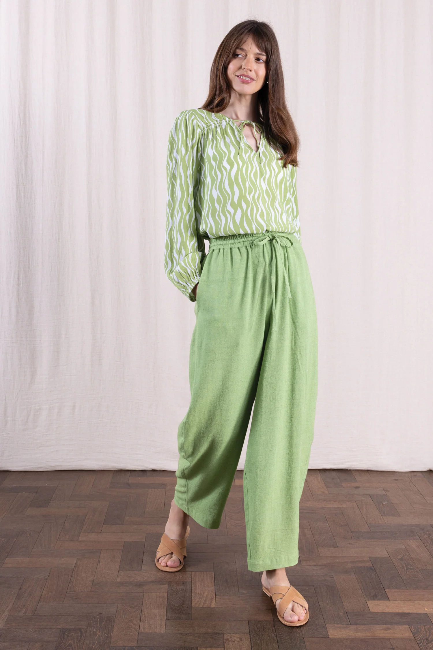 SS26 Cotton Elastic Waist Bubble Trouser - Pistachio - Image 4