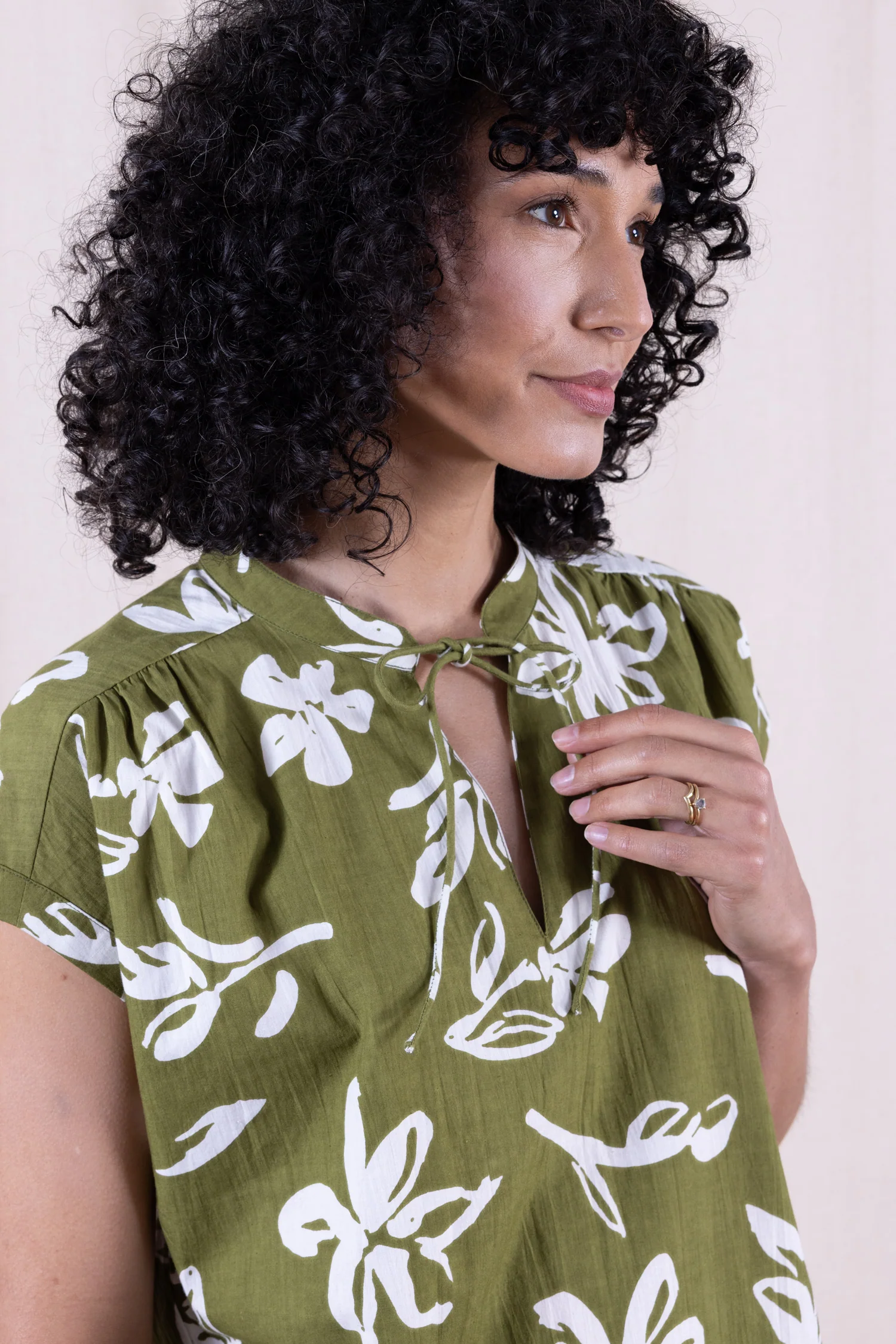 SS26 Cotton Poplin Tie Neck Top - Verdant - Image 3