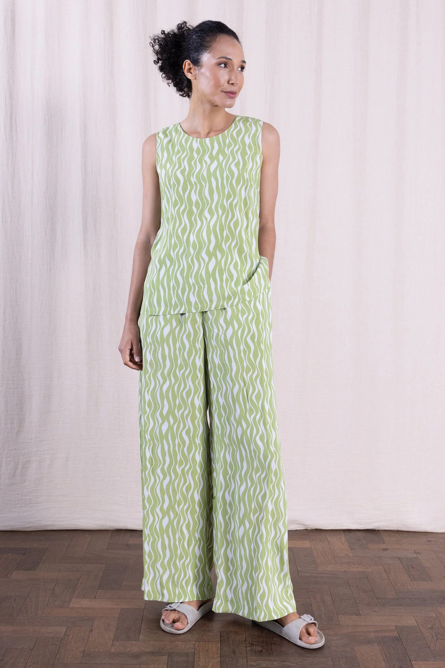 SS26 Crepe Vest - Pistachio - Image 3