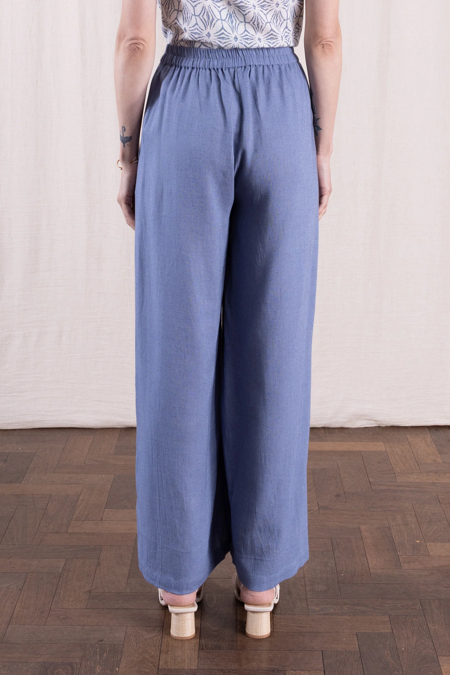 SS26 Linen Blend Wide Leg Trouser - Cornflower - Image 3