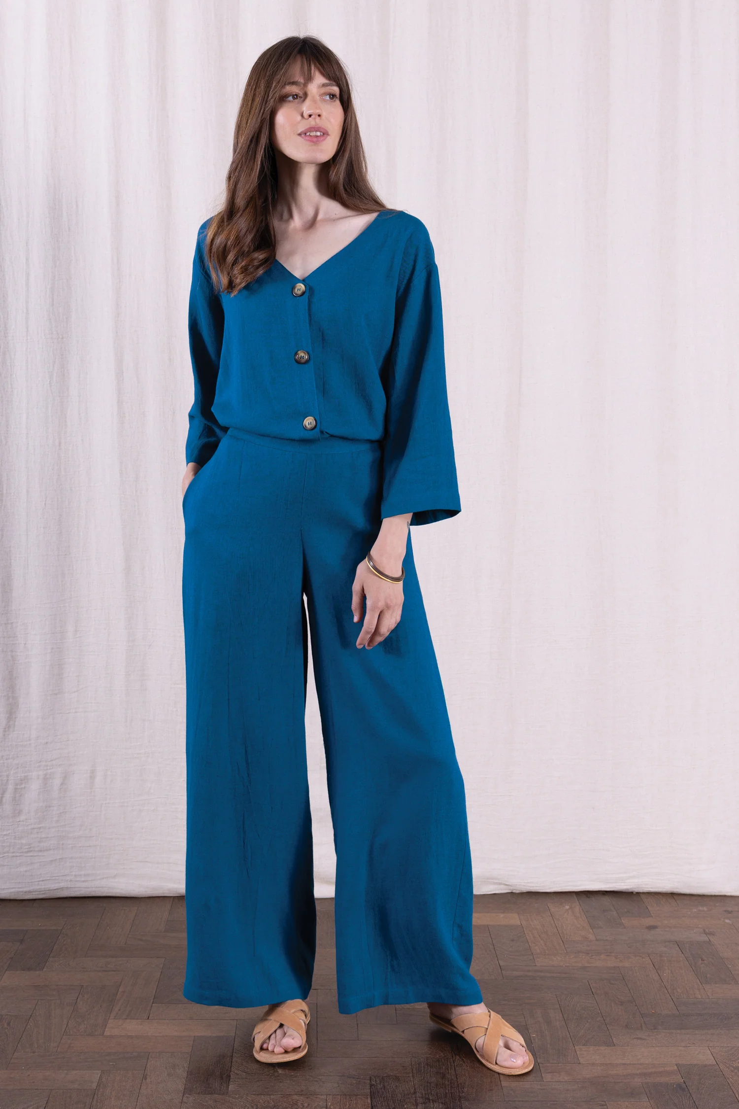 SS26 Linen Blend Wide Leg Trouser - Neptune - Image 3