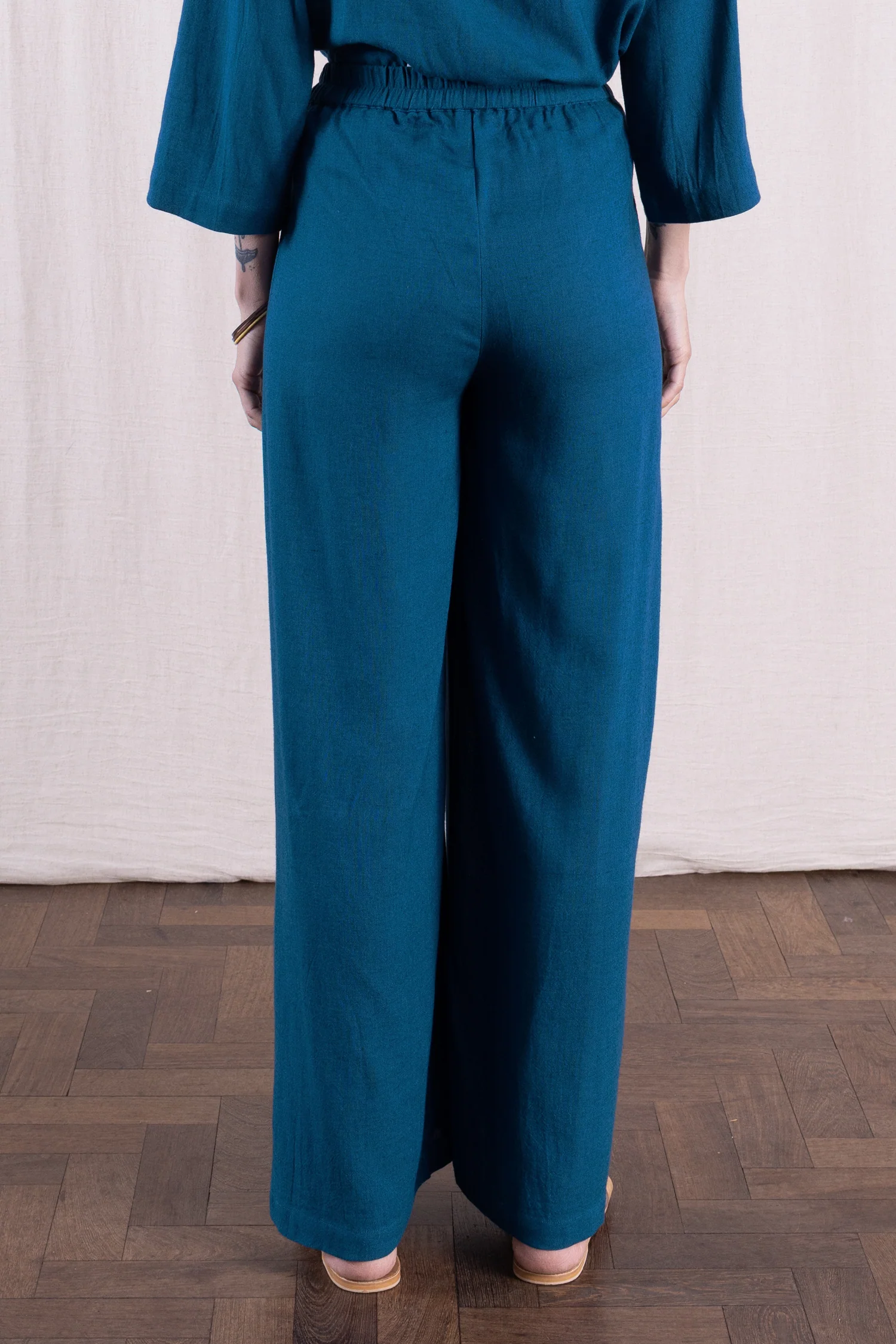 SS26 Linen Blend Wide Leg Trouser - Neptune - Image 4