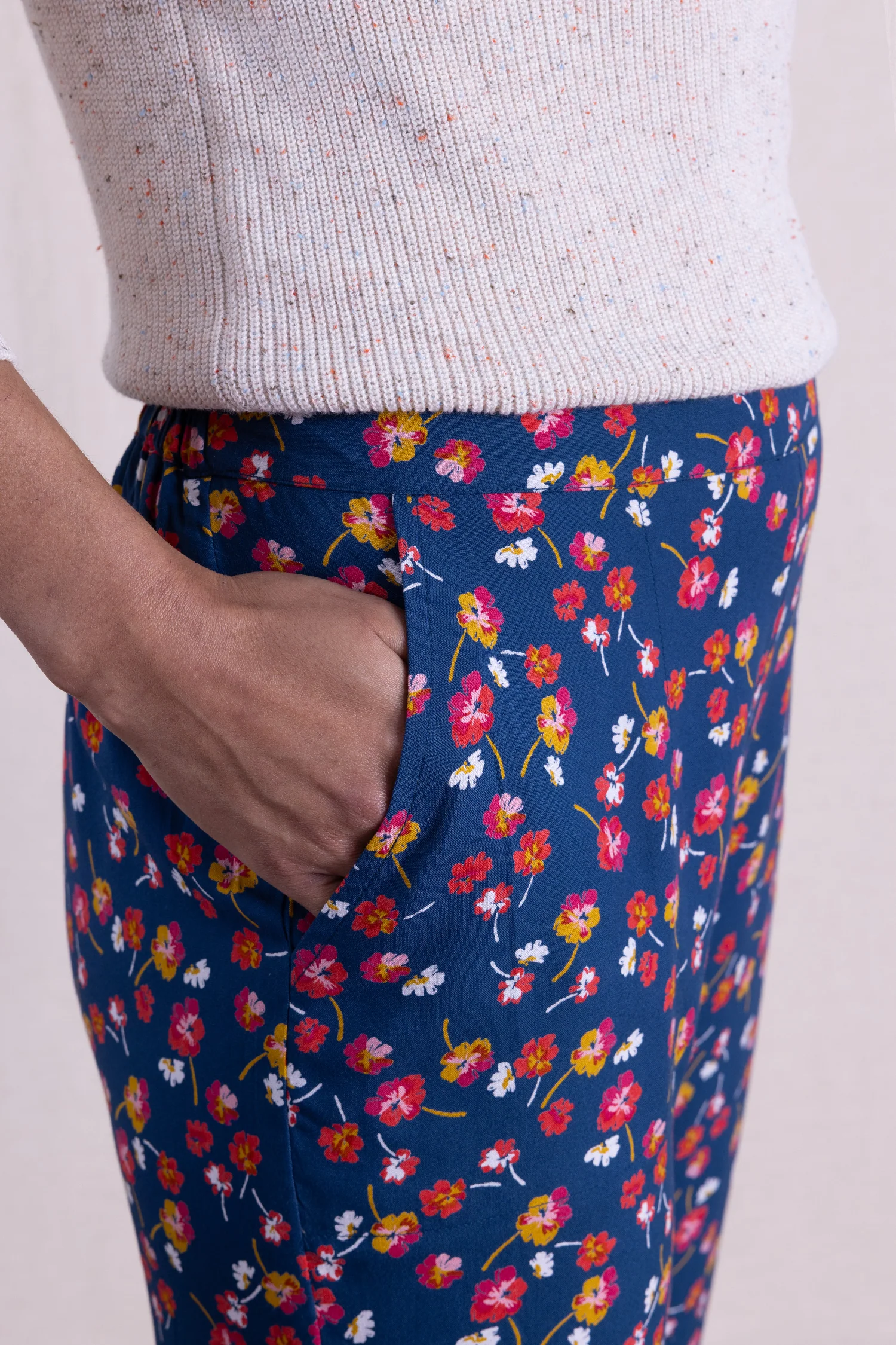 SS26 Viscose Pansy Trouser - Oxford - Image 4