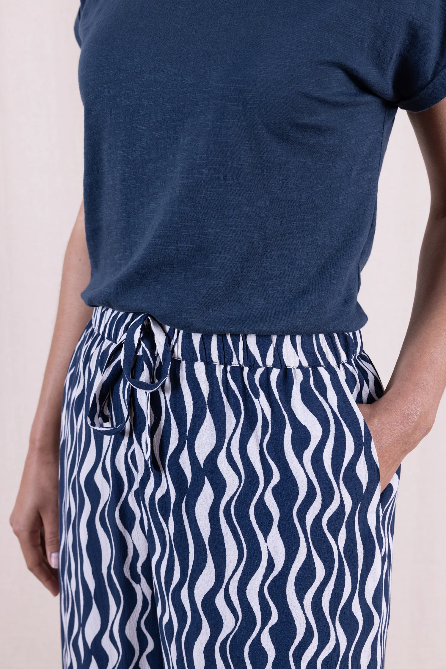 SS26 Wide Leg Trouser - Navy - Image 4