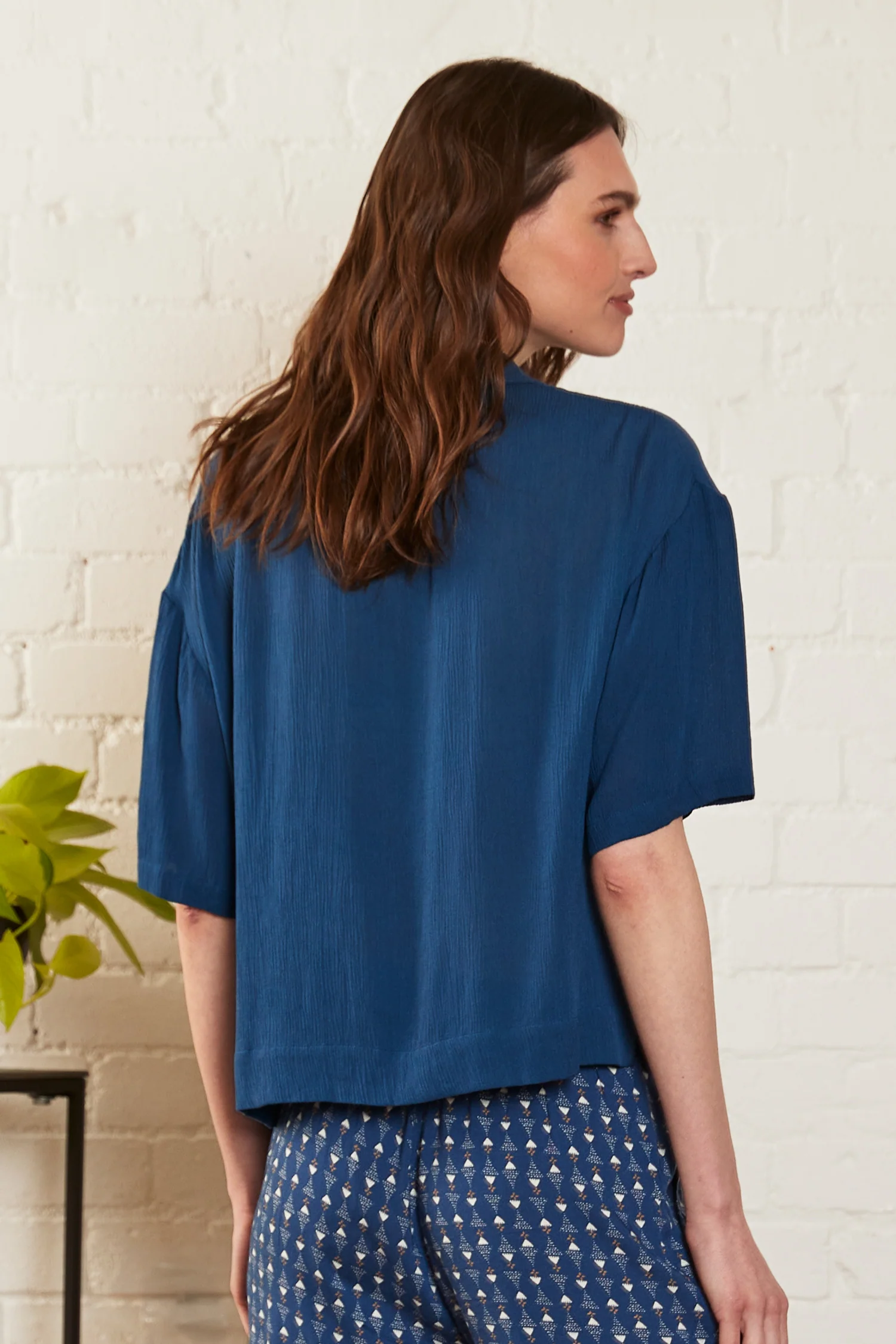 Crinkle Viscose Boxy Shirt - Image 10